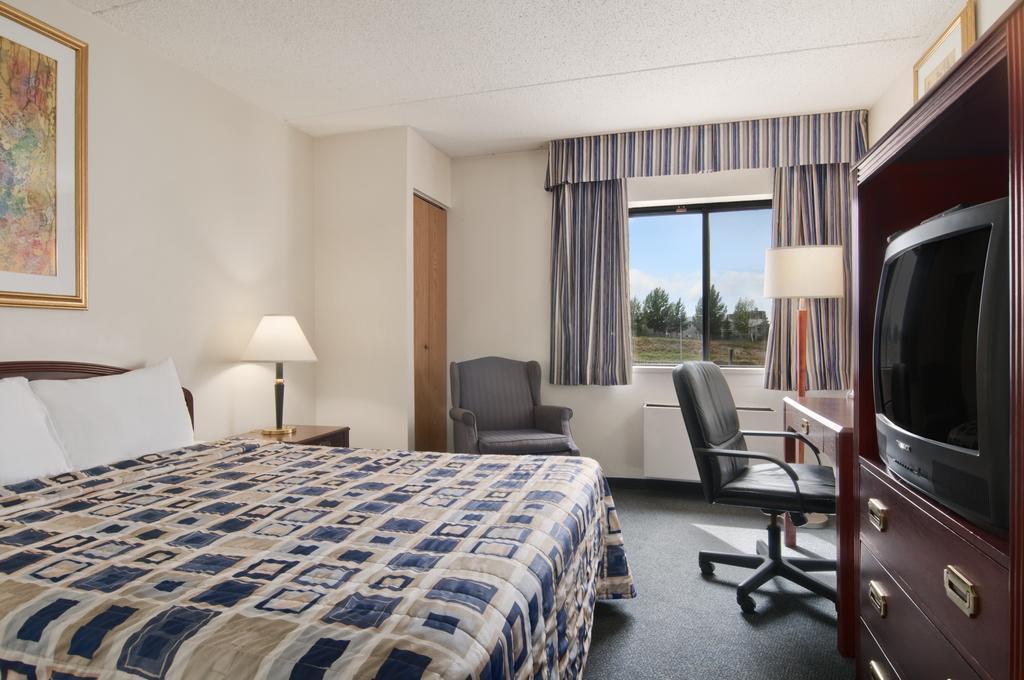 Travelodge Calgary Macleod Trail 객실 사진